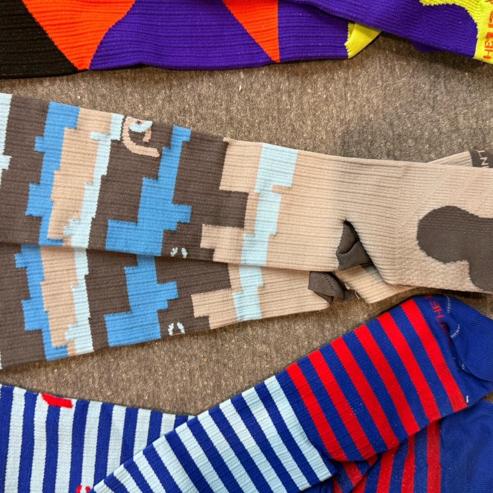 6 pair Vibrant Striped Blue and Red Women's Socks - Picture 2 of 9